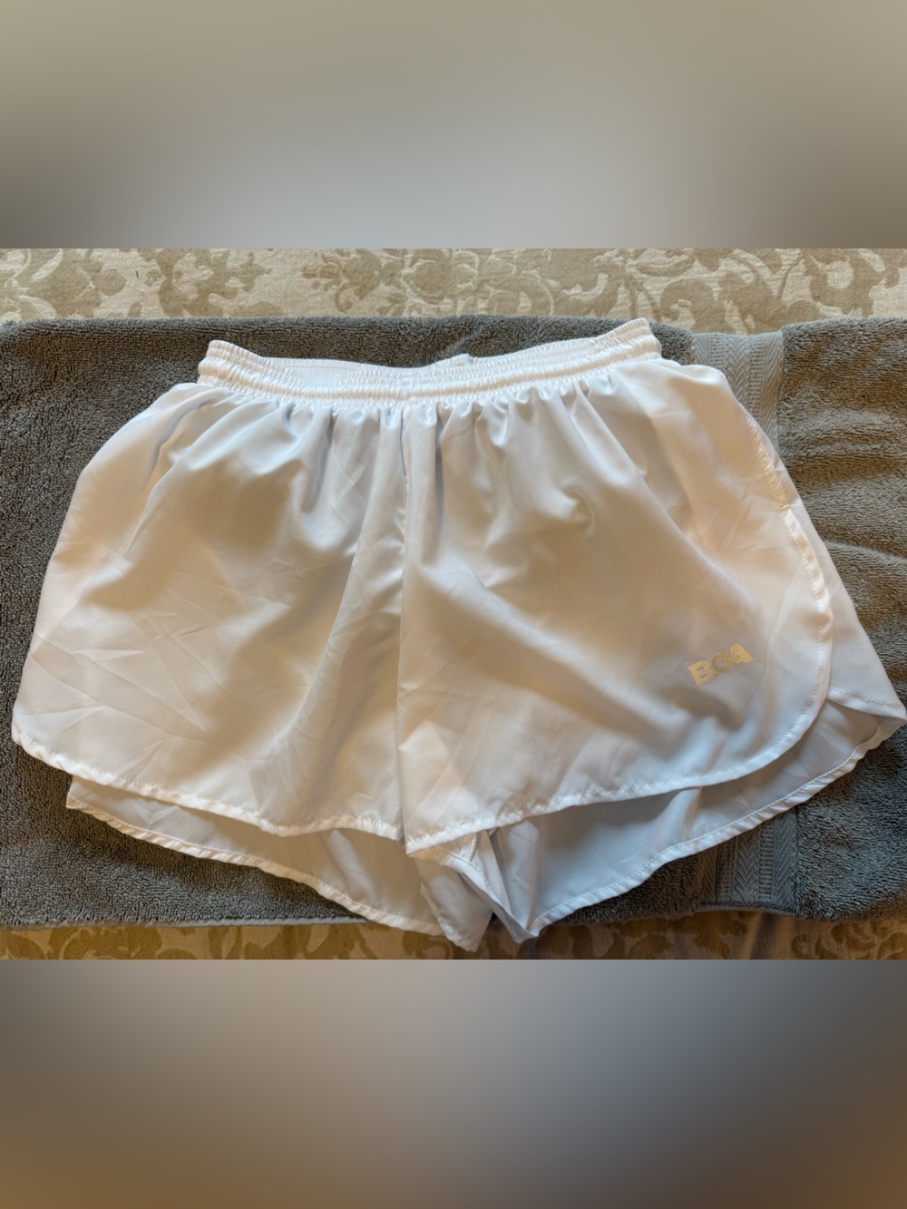 Boa Men’s Split Run White Shorts with Elastic Waistband
